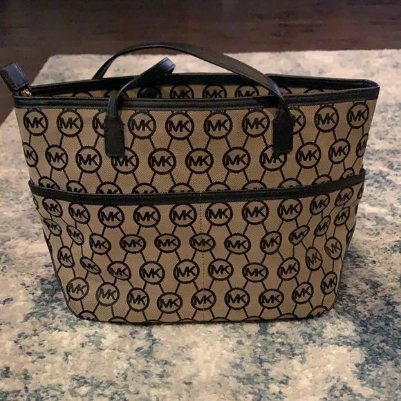 GUC MICHAEL KORS purse - Picture 2 of 10